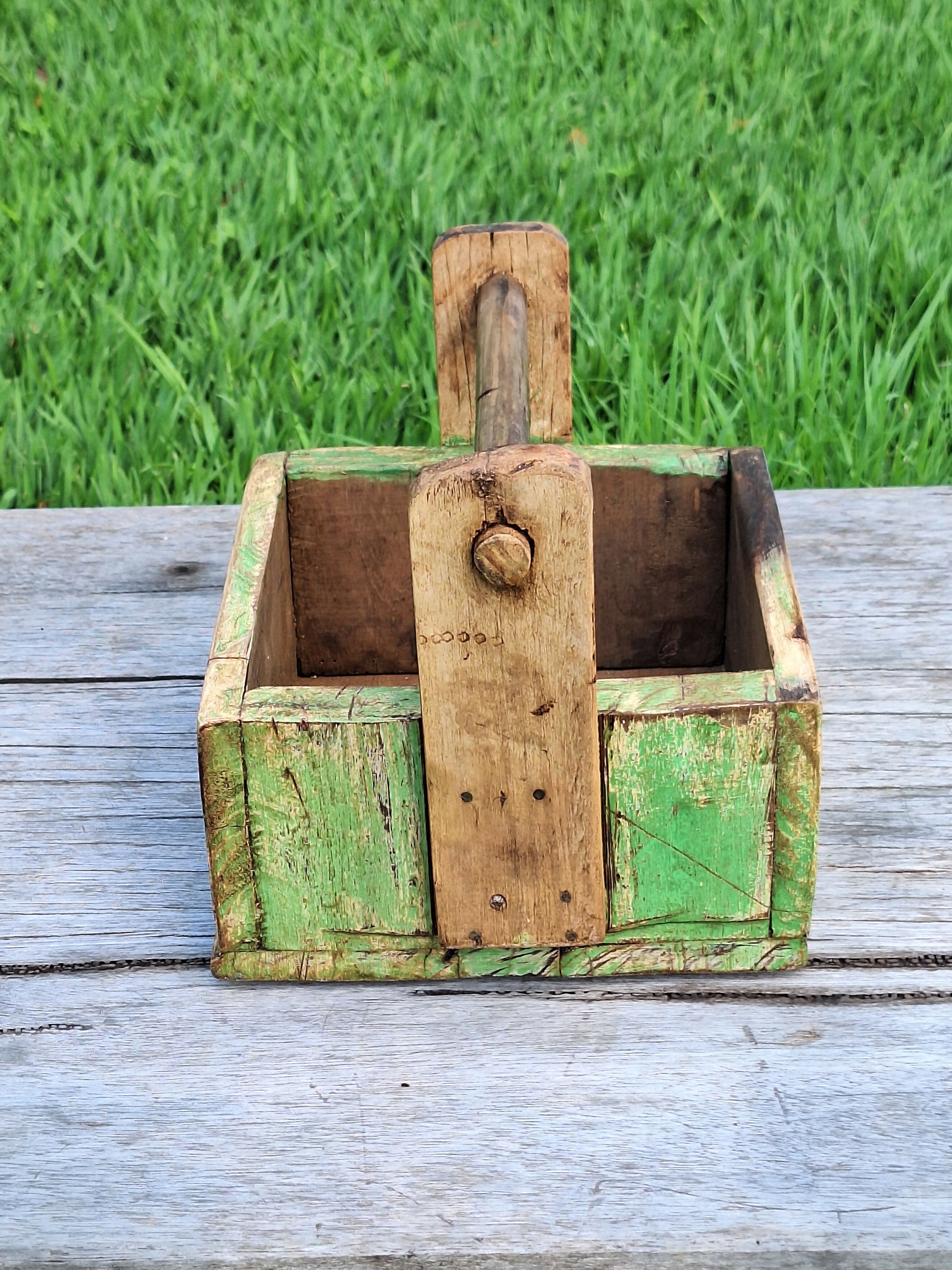 Caixa de Ferramenta Tinta Gasta Madeira Maciça Garimpo Mineiro