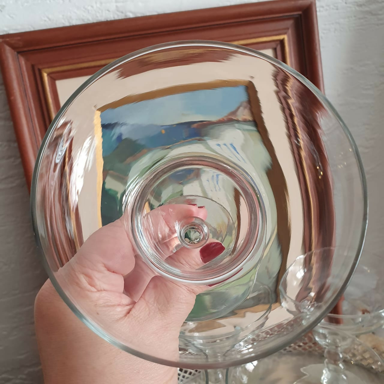 Conjunto de 8 taças para coquetéis em cristal transparente liso e haste ornamentada com esferas. Lindas e intactas!