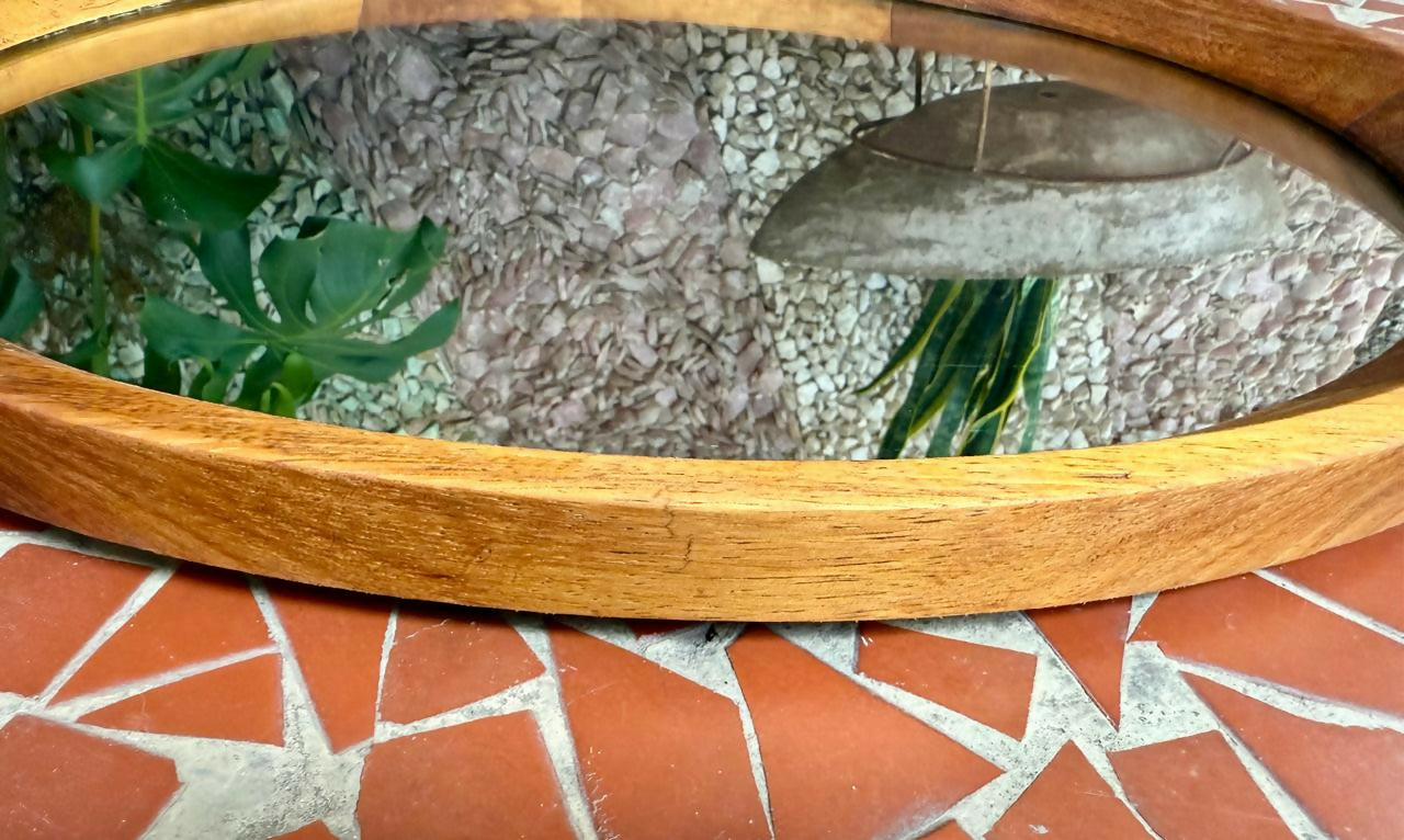 Espelho Oval modernista