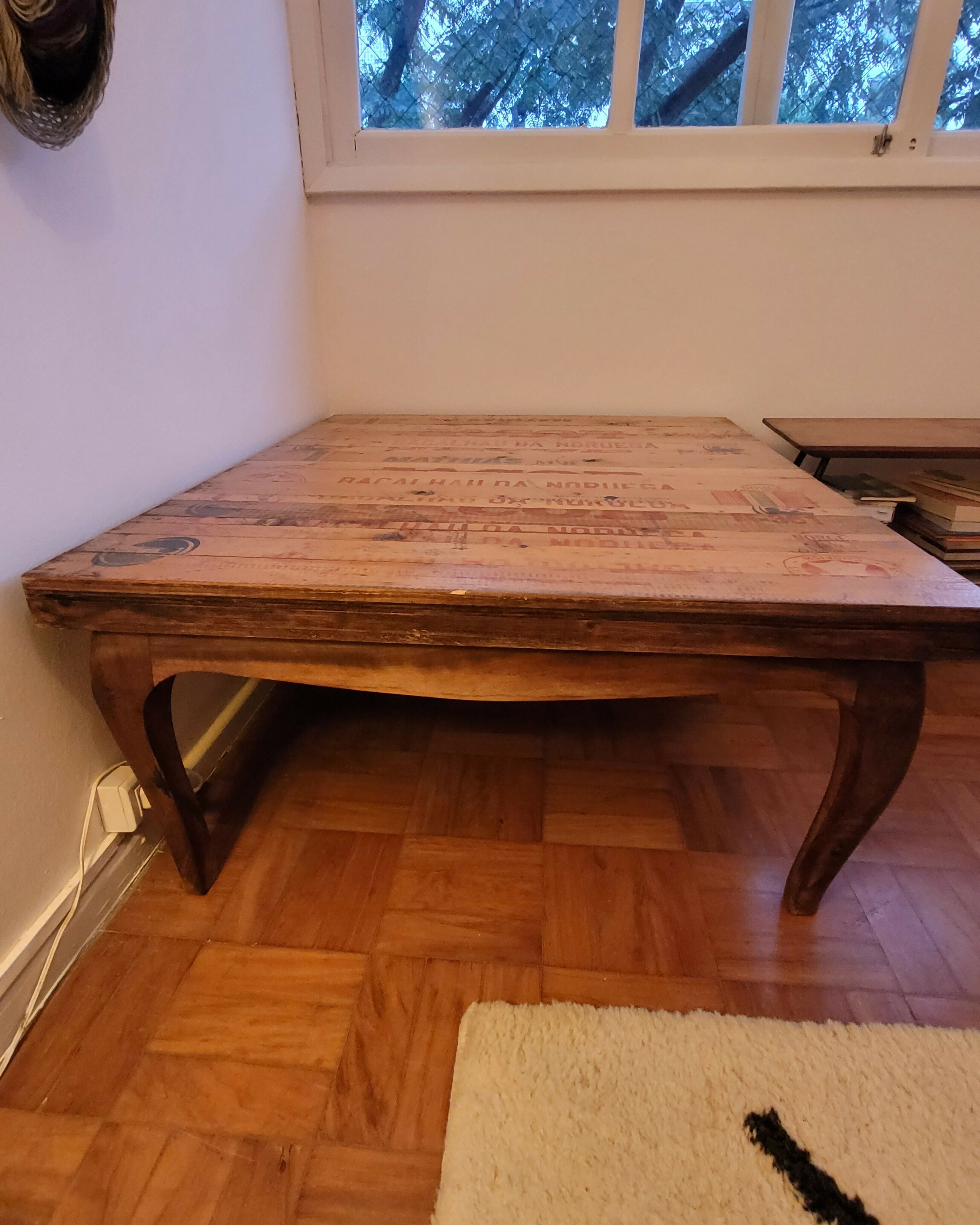 Mesa de centro meio anos 1960, meio anos 2020 (assinada!)