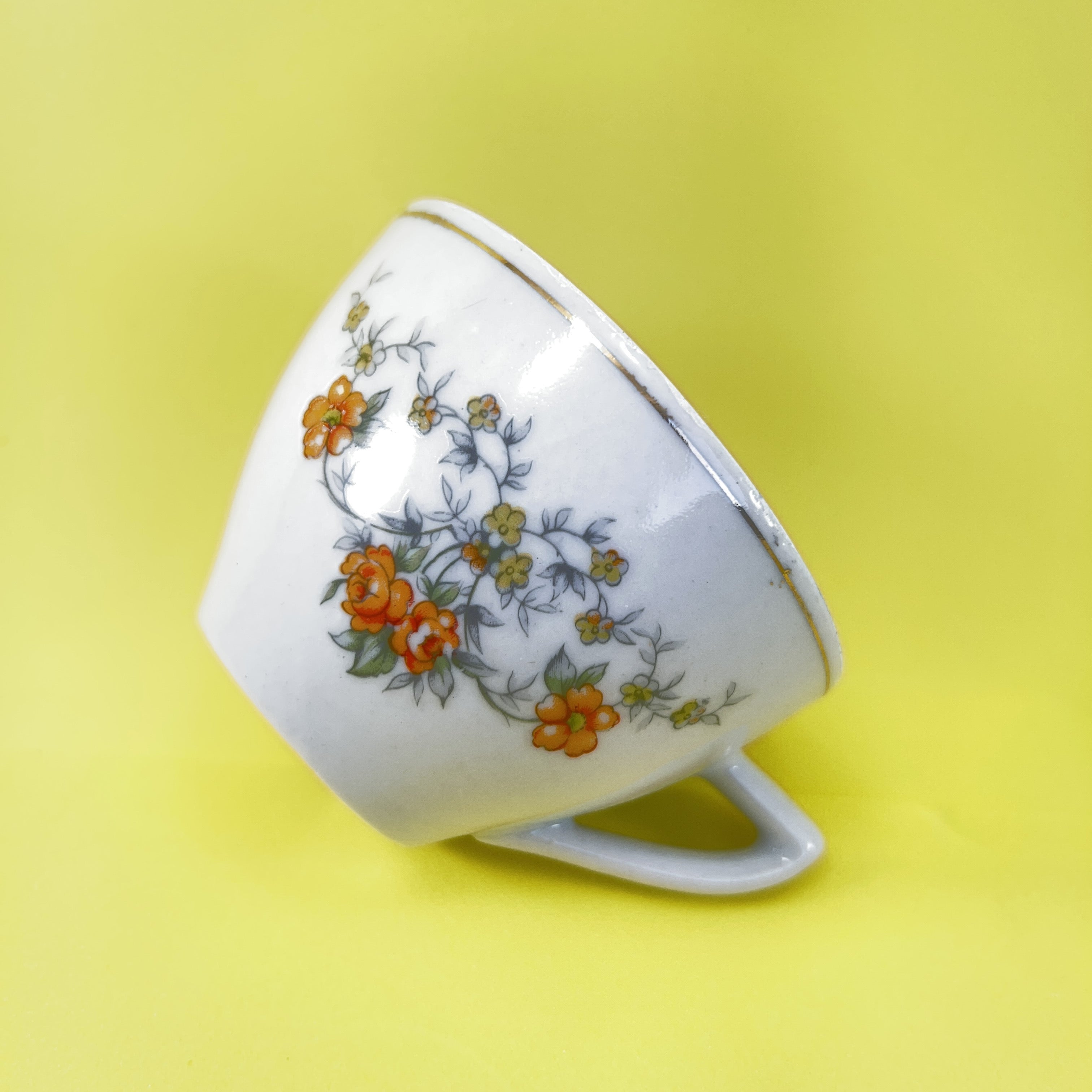 Porcelana Pozzani: Xícaras de chá sem pires