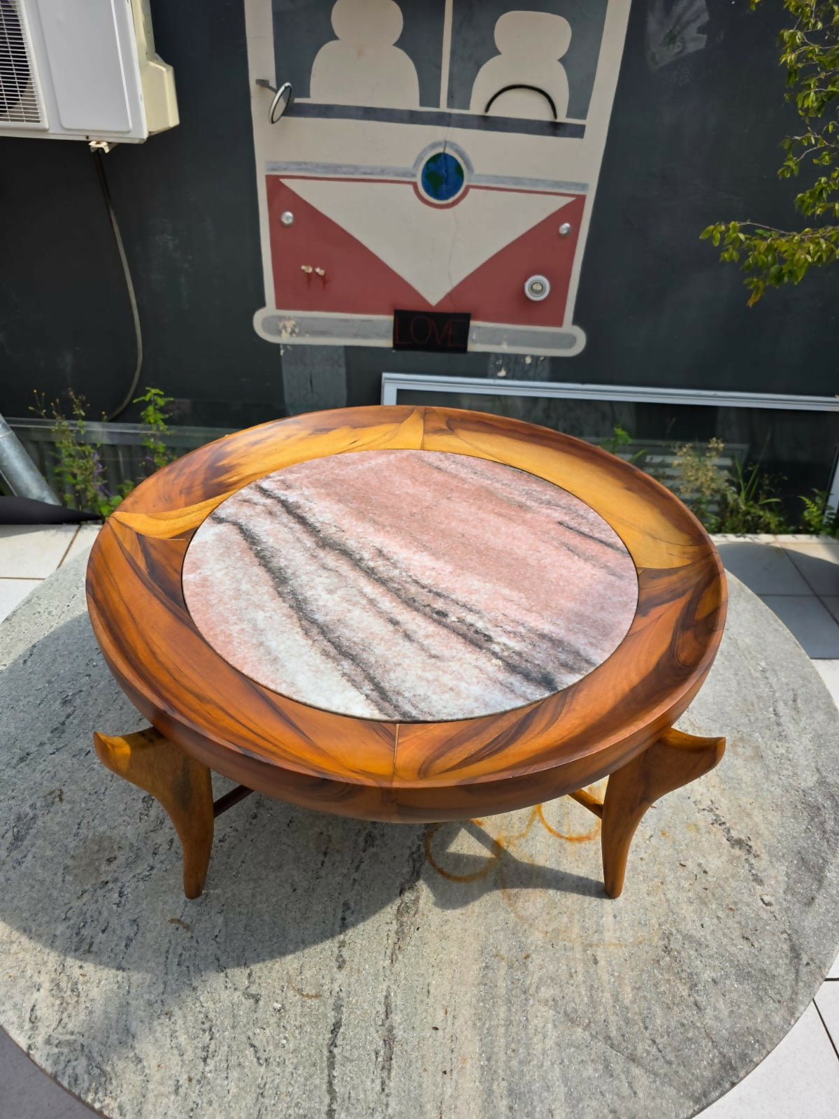 Autêntica mesa de centro em caviúna, década de 50