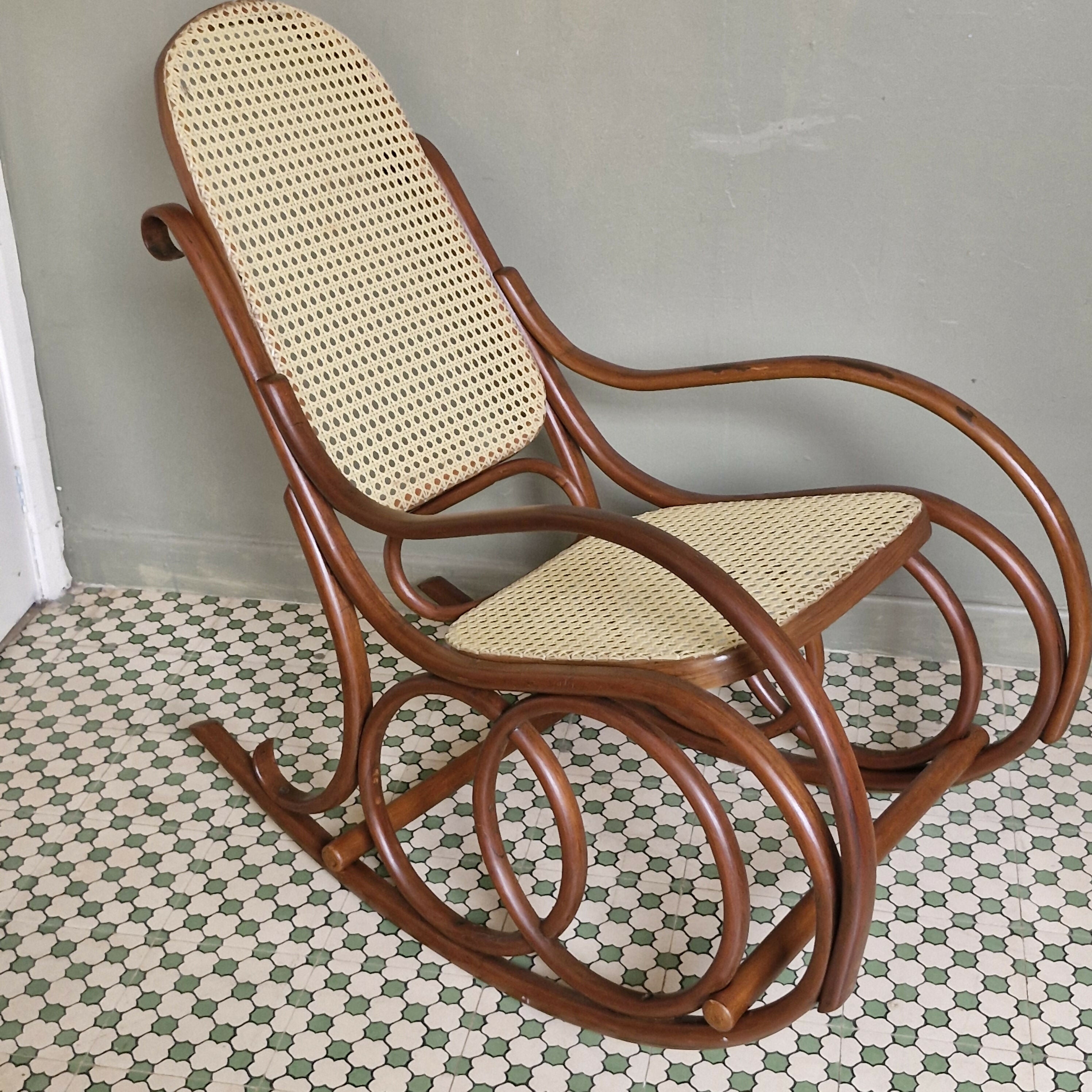 Cadeira de Balanço Thonart