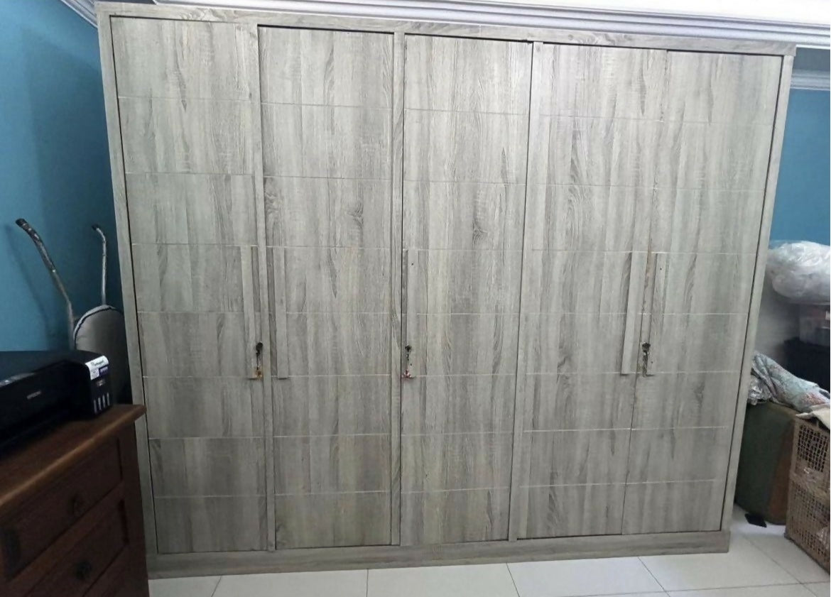Guarda-Roupa 5 Portas Chippendale em Jacarandá