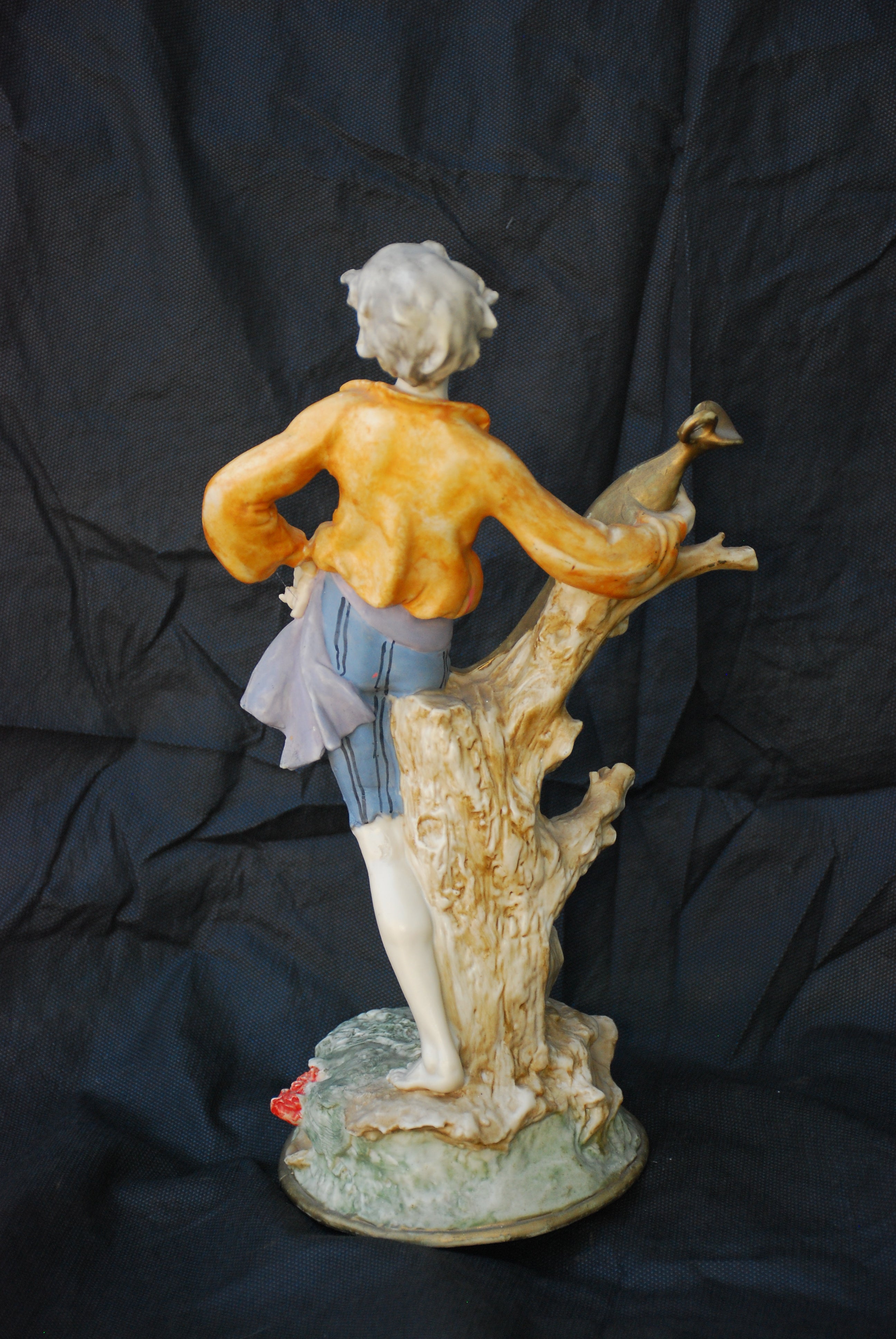 Escultura em resina com pintura policromada , italiana estilo clássico, anos 60
