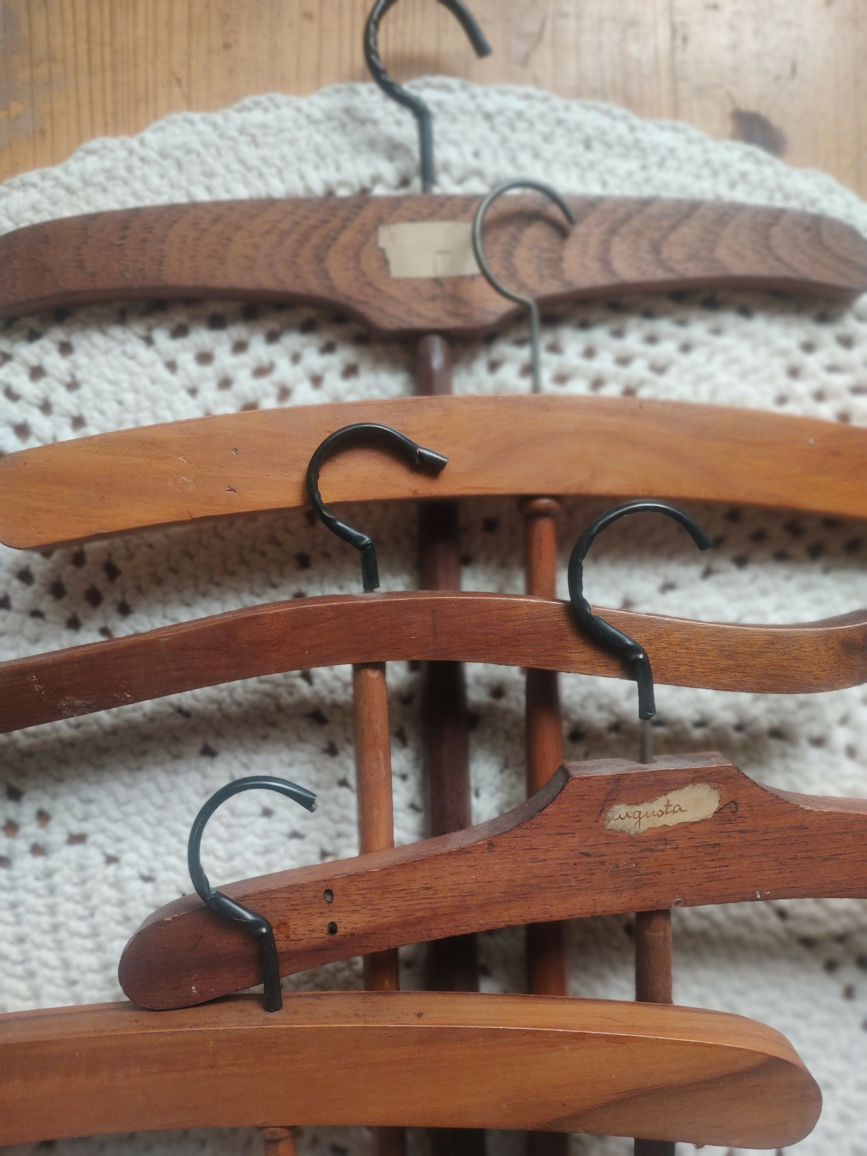 Antigos cabides em Madeira maciça - anos 40/50 (valor unitário)