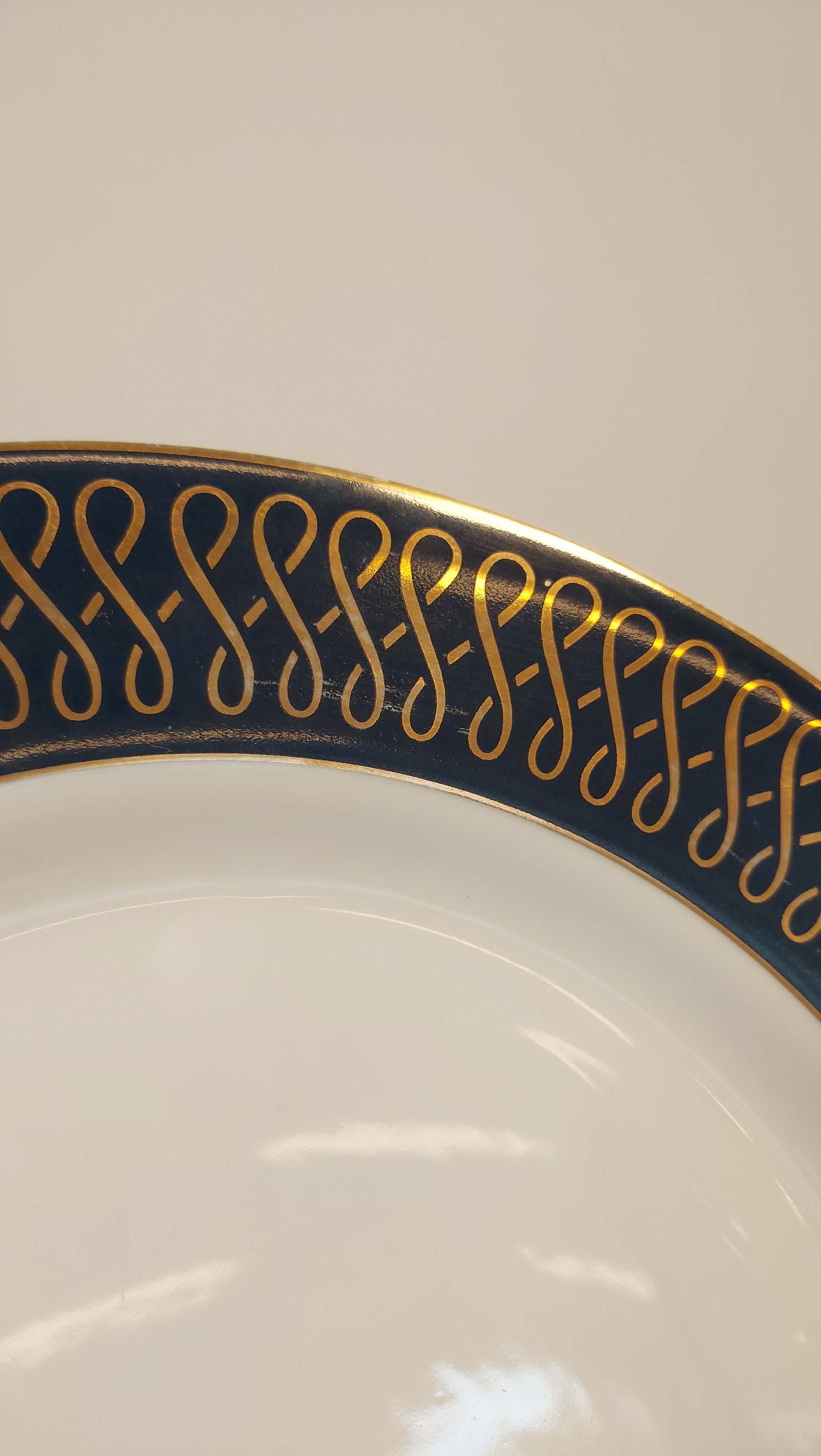 Large plate in Schmidt Porcelain (27cm)