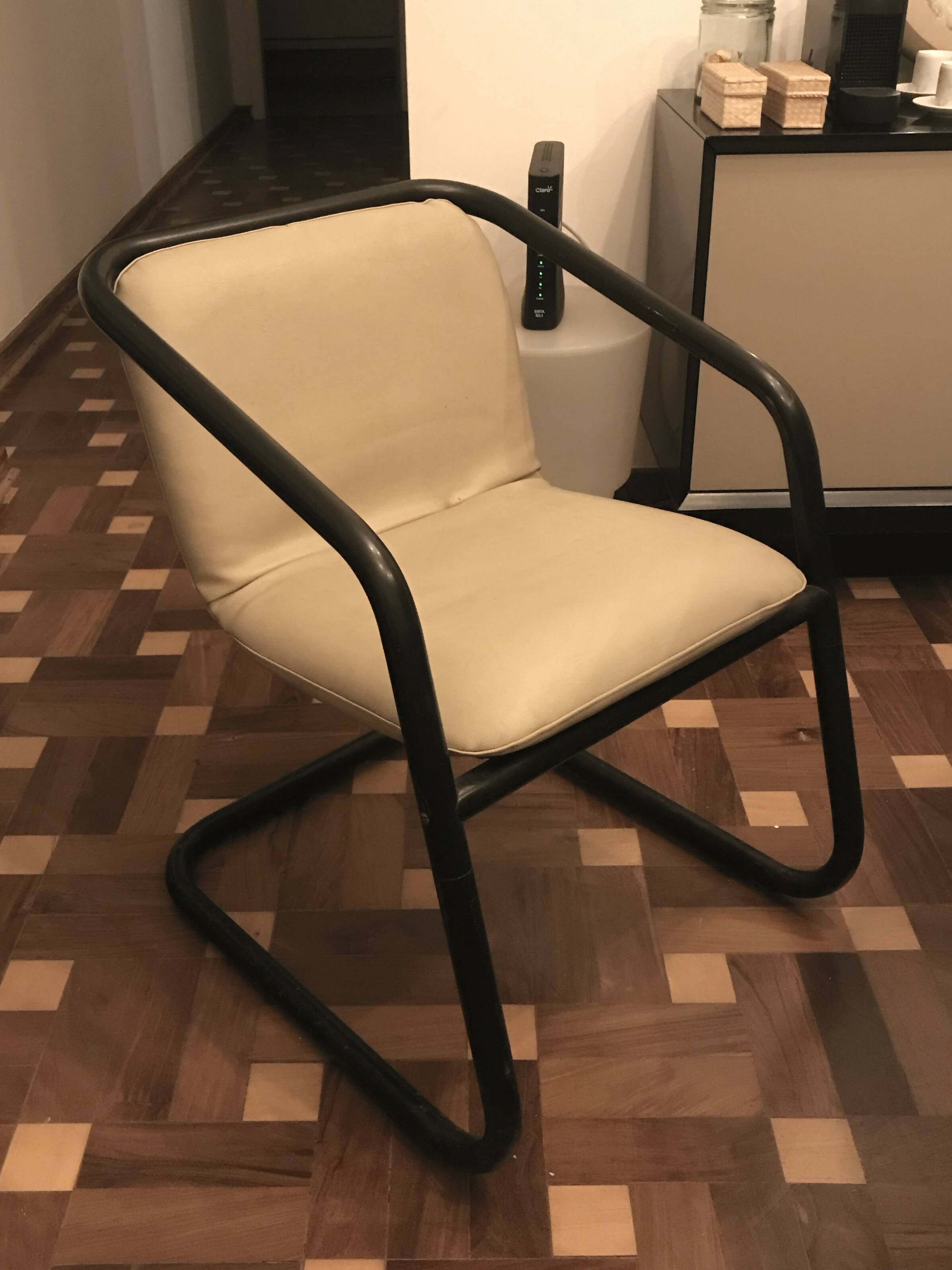 Cadeira Geraldo de Barros para loja Hobjeto